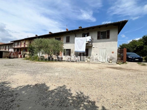 casale in vendita a Costigliole d'Asti