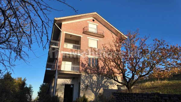 casa indipendente in vendita a Costigliole d'Asti in zona Loreto