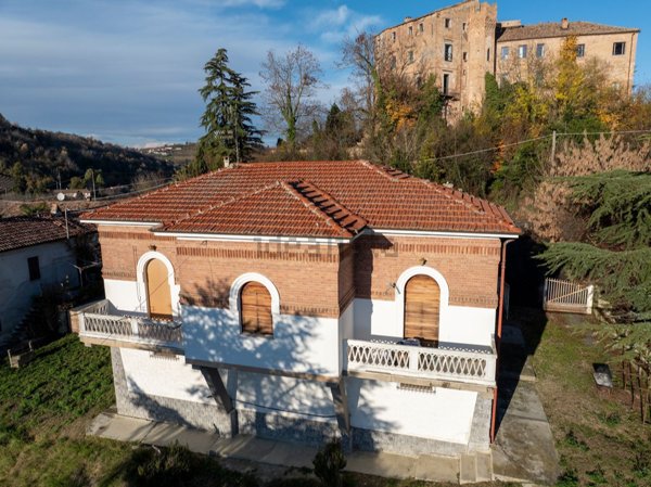 casa indipendente in vendita a Costigliole d'Asti in zona Burio