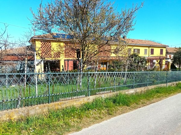 casa indipendente in vendita a Costigliole d'Asti