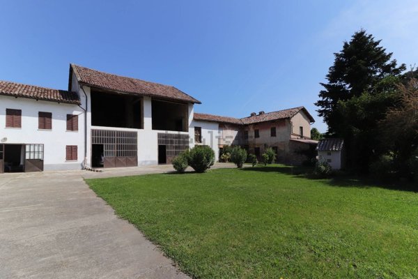 casale in vendita a Costigliole d'Asti