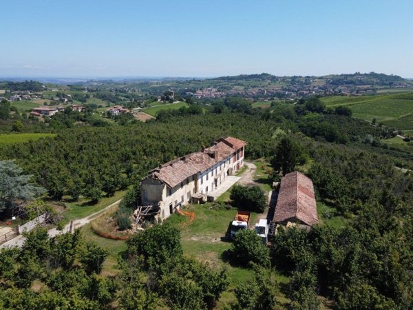 casale in vendita a Costigliole d'Asti