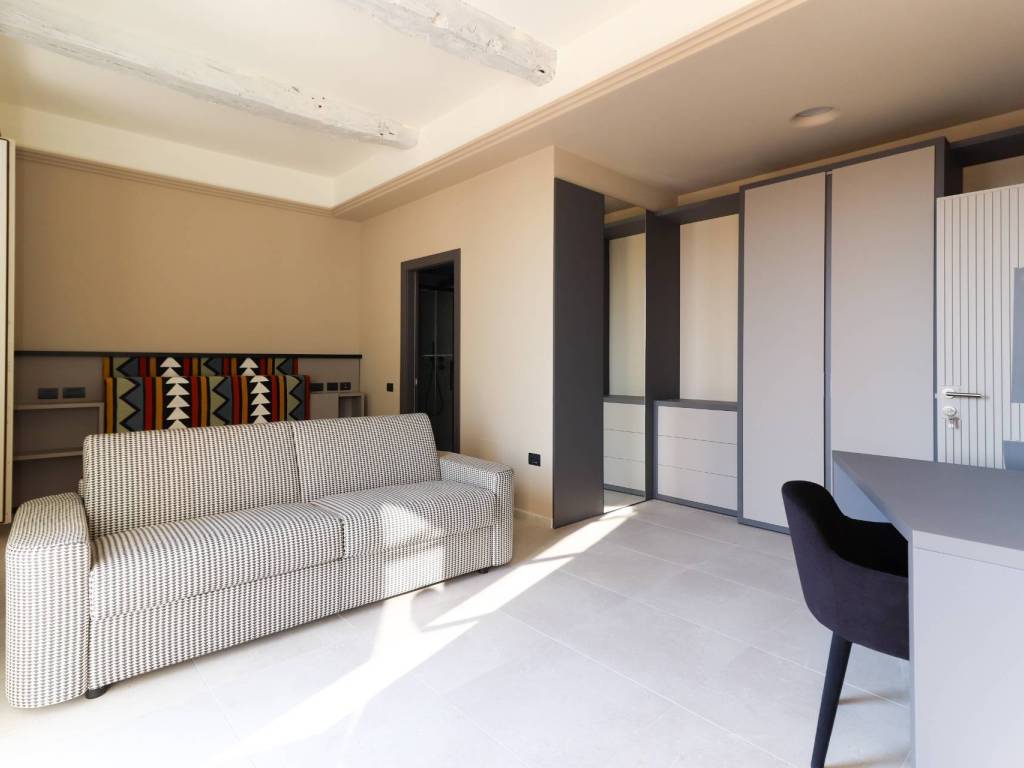 negozio in vendita a Costigliole d'Asti