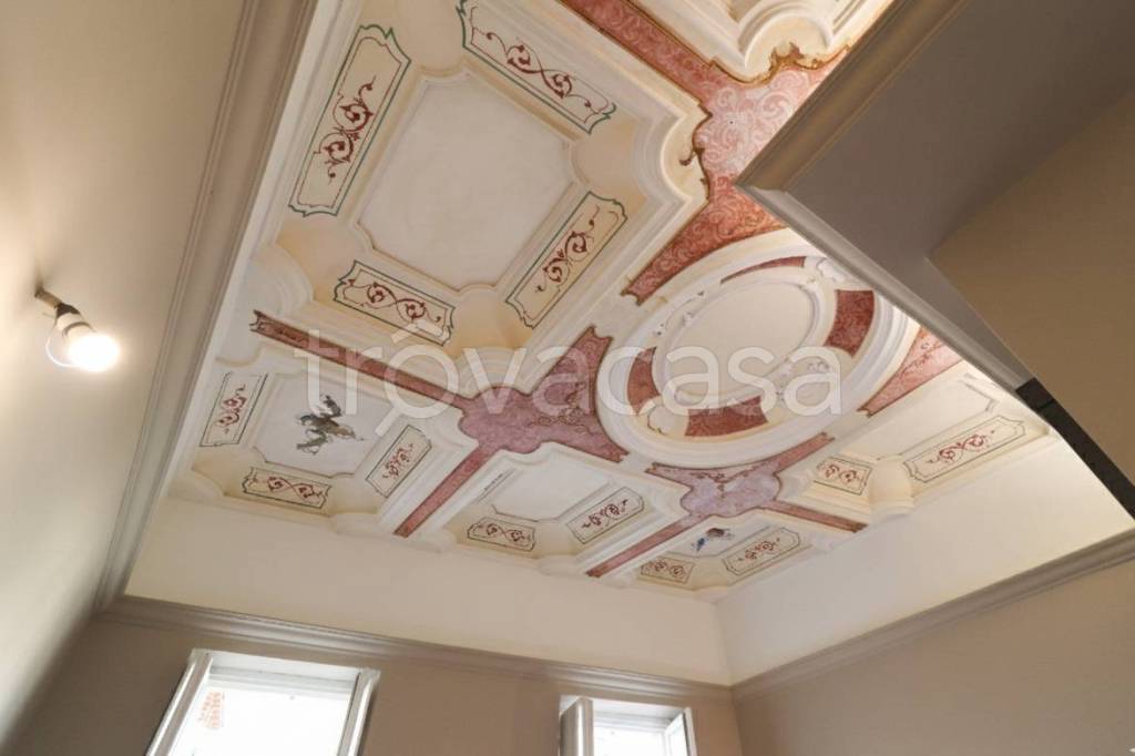 negozio in vendita a Costigliole d'Asti