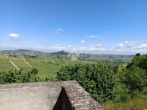 casa indipendente in vendita a Costigliole d'Asti in zona Bionzo