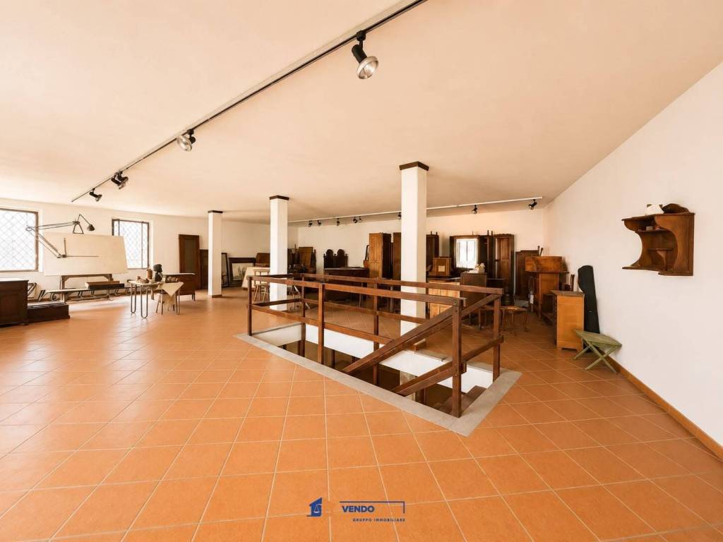 locale commerciale in vendita a Costigliole d'Asti