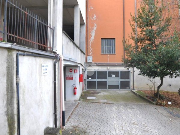 box auto in vendita a Costigliole d'Asti
