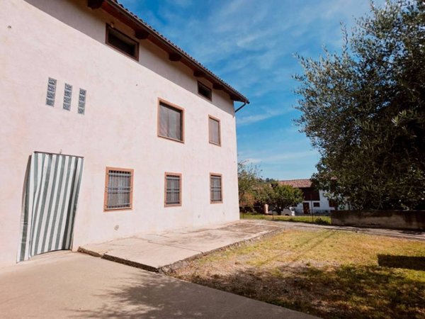 casa indipendente in vendita a Costigliole d'Asti in zona Santa Margherita