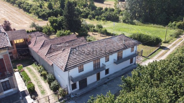 casa indipendente in vendita a Cunico in zona Stazione