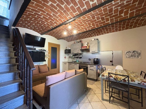 casa indipendente in vendita a Dusino San Michele