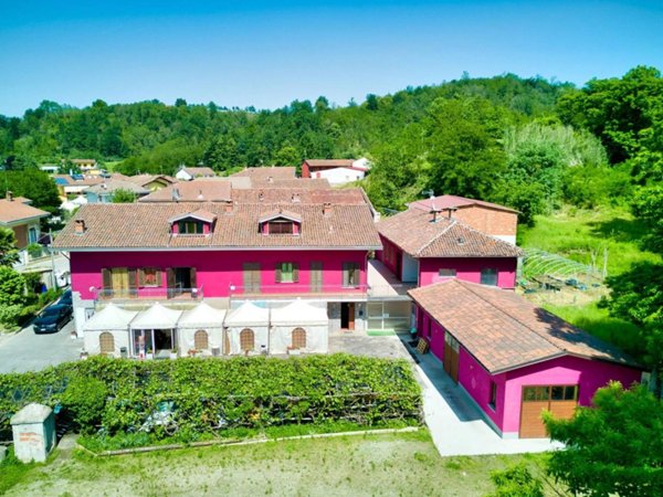 villa in vendita a Ferrere