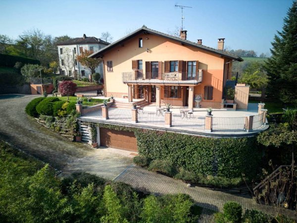 casa indipendente in vendita a Ferrere