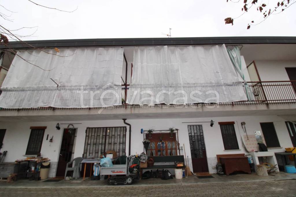 casa indipendente in vendita a Ferrere
