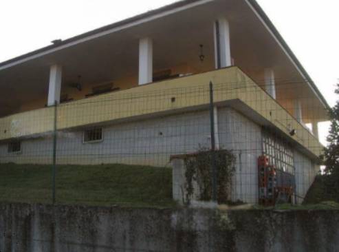 casa indipendente in vendita a Ferrere