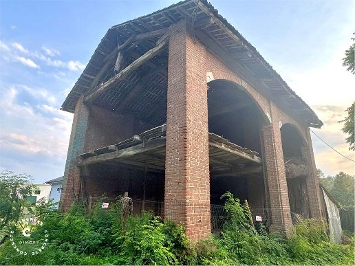 casale in vendita a Ferrere