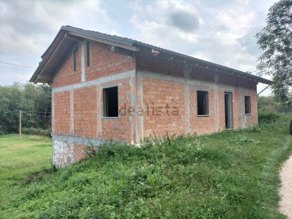 casa indipendente in vendita a Ferrere