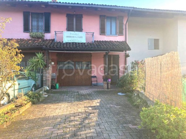 casa indipendente in vendita a Ferrere
