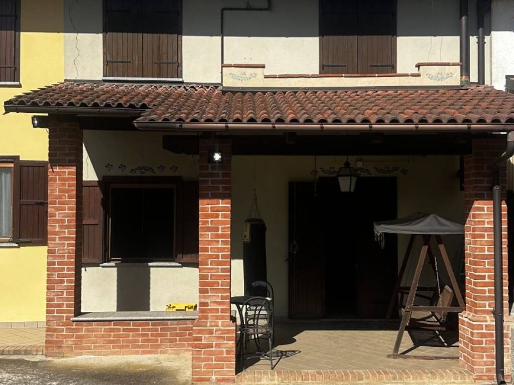 casa indipendente in vendita a Ferrere