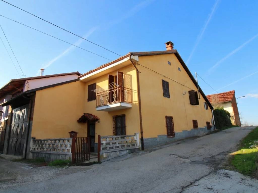 casa indipendente in vendita a Ferrere
