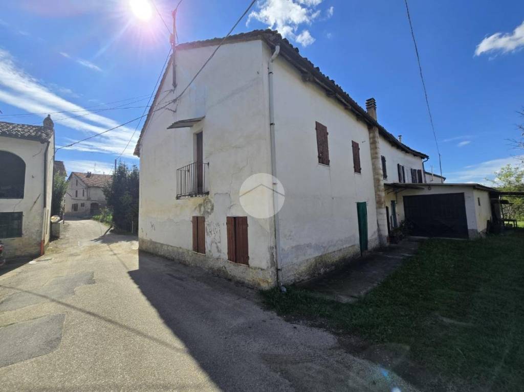 casa indipendente in vendita a Ferrere