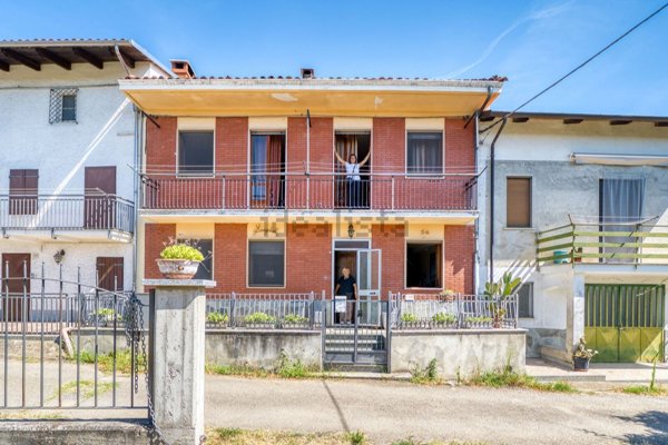 casa indipendente in vendita a Ferrere