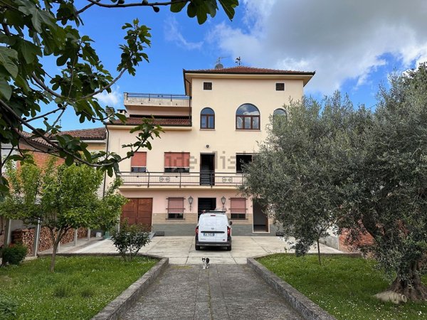 casa indipendente in vendita a Fontanile