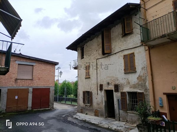 casa indipendente in vendita a Fontanile