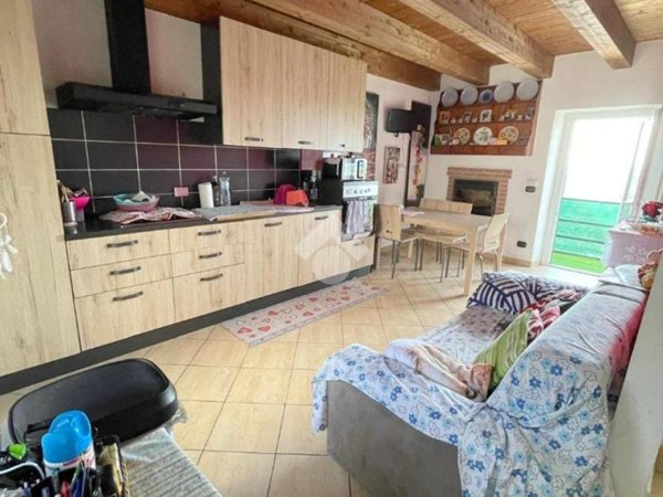 casa indipendente in vendita a Fontanile