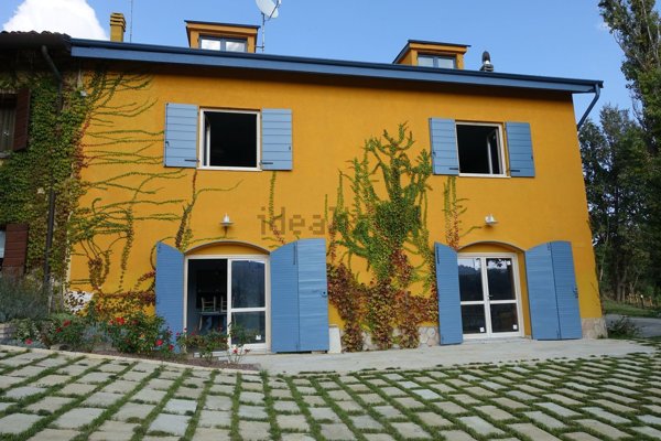 casa indipendente in vendita a Fontanile