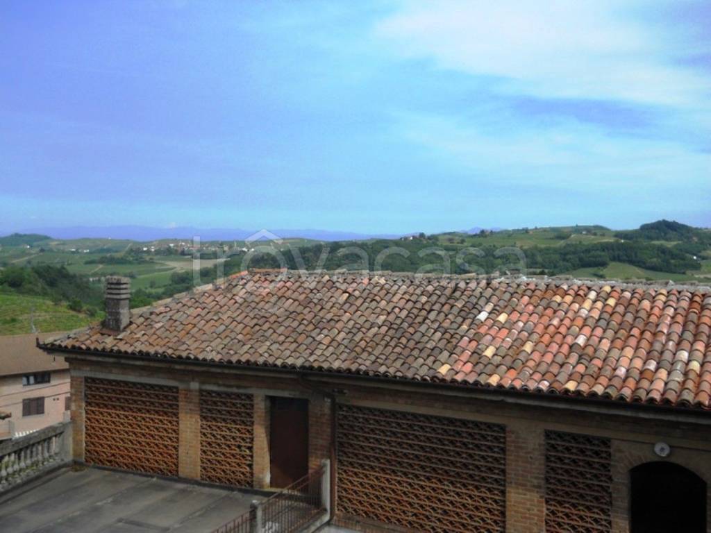 casa indipendente in vendita a Fontanile