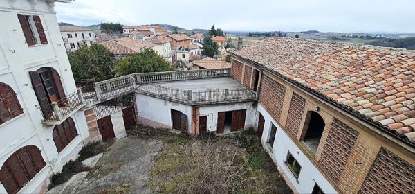 casa indipendente in vendita a Fontanile