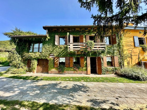 casa indipendente in vendita a Fontanile