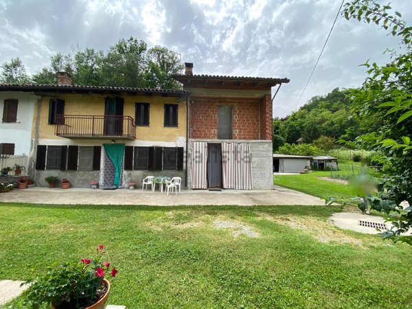 casa indipendente in vendita a Frinco in zona San Defendente