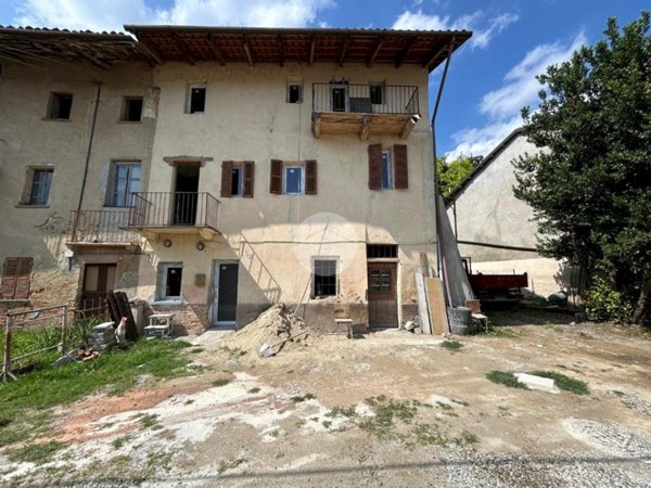 casa semindipendente in vendita a Frinco