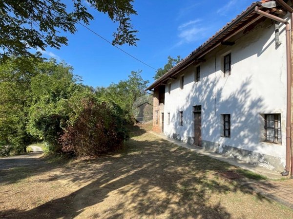 casa semindipendente in vendita ad Incisa Scapaccino