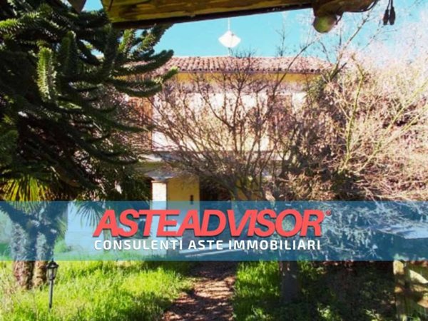 casa indipendente in vendita ad Incisa Scapaccino