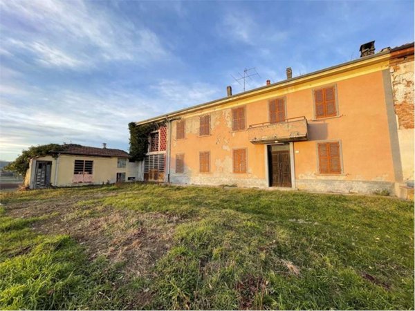casa indipendente in vendita ad Incisa Scapaccino