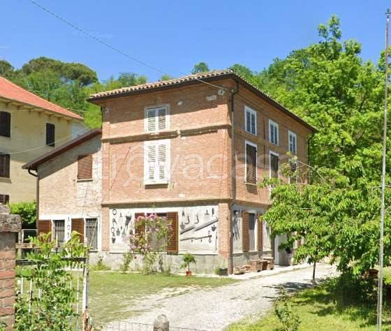 casa indipendente in vendita ad Incisa Scapaccino