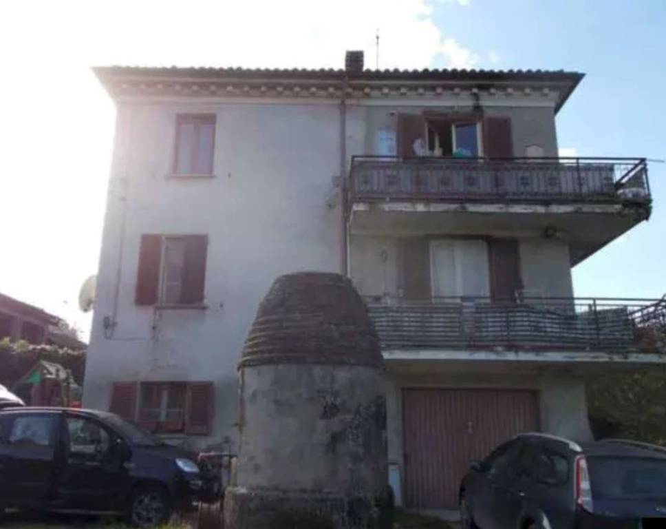 casa indipendente in vendita ad Incisa Scapaccino
