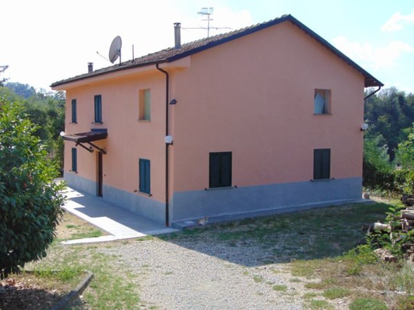 casa indipendente in vendita ad Incisa Scapaccino
