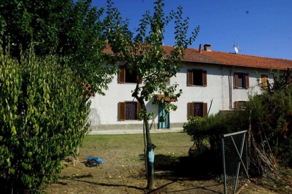 casa indipendente in vendita ad Incisa Scapaccino