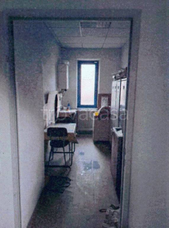 locale commerciale in vendita ad Incisa Scapaccino