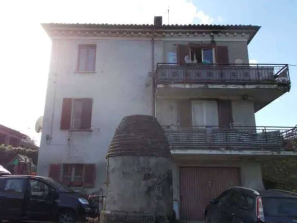 casa indipendente in vendita ad Incisa Scapaccino