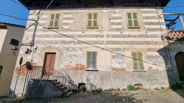 casa indipendente in vendita ad Incisa Scapaccino