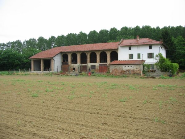 casa indipendente in vendita ad Incisa Scapaccino