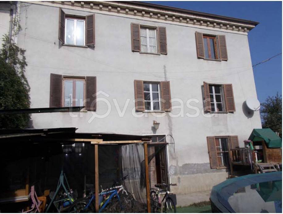 casa indipendente in vendita ad Incisa Scapaccino