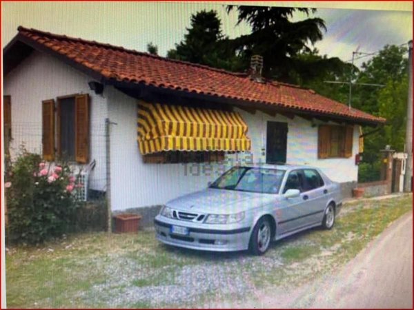 casa indipendente in vendita ad Incisa Scapaccino