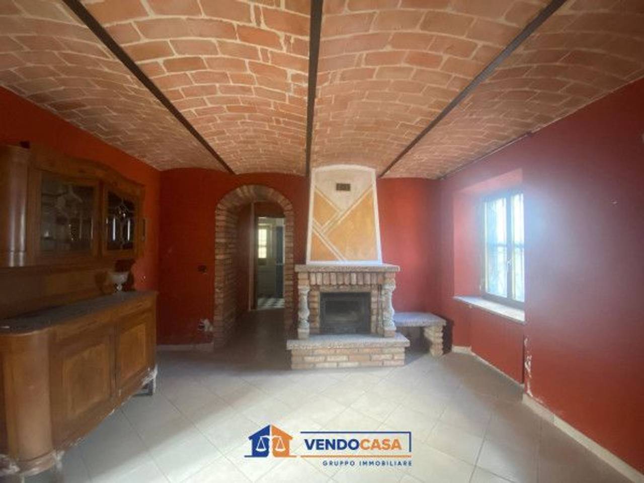 casale in vendita ad Incisa Scapaccino