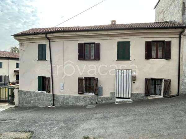 casa indipendente in vendita ad Incisa Scapaccino