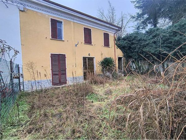 casa indipendente in vendita ad Incisa Scapaccino